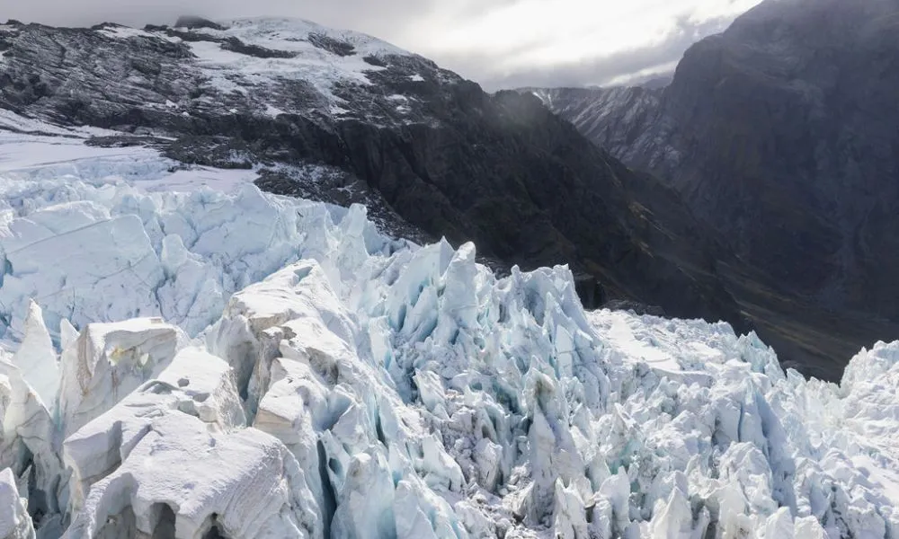 Southern Alps Helicopter Flight - 30 Minutes | Experience Oz + NZ-3