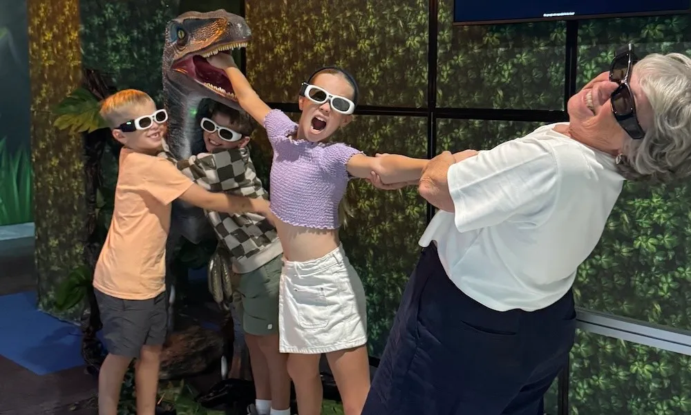 Gold Coast Safari & Dinos Hologram Zoo Experience | Experience Oz-4