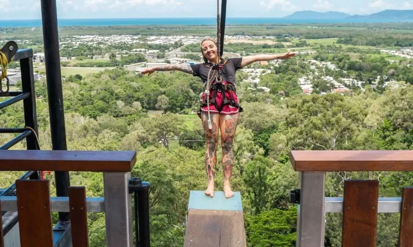 Running Rooftop Bungy Jump - Cairns