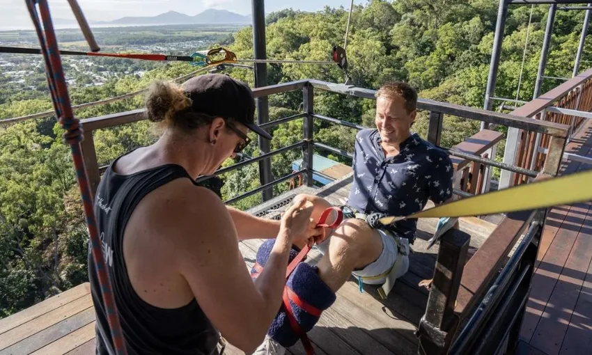 Running Rooftop Bungy Jump - Cairns