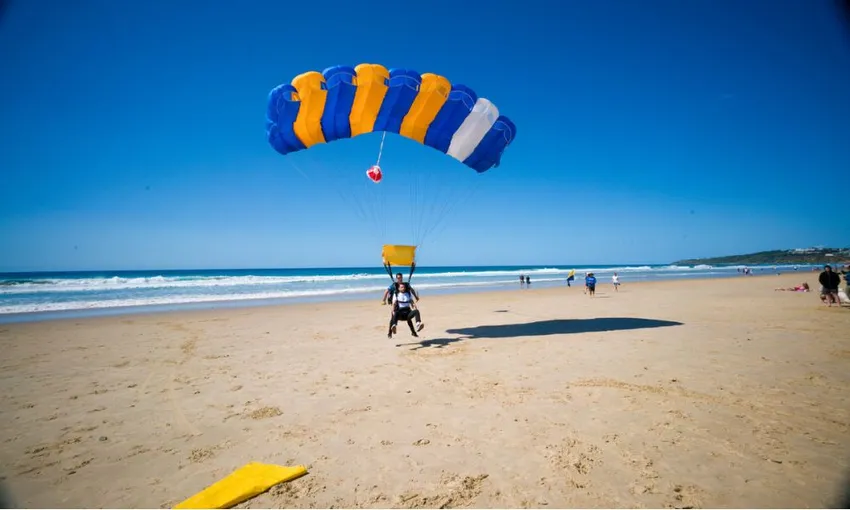 Noosa 13,000ft Tandem Skydive - Weekend | Experience Oz