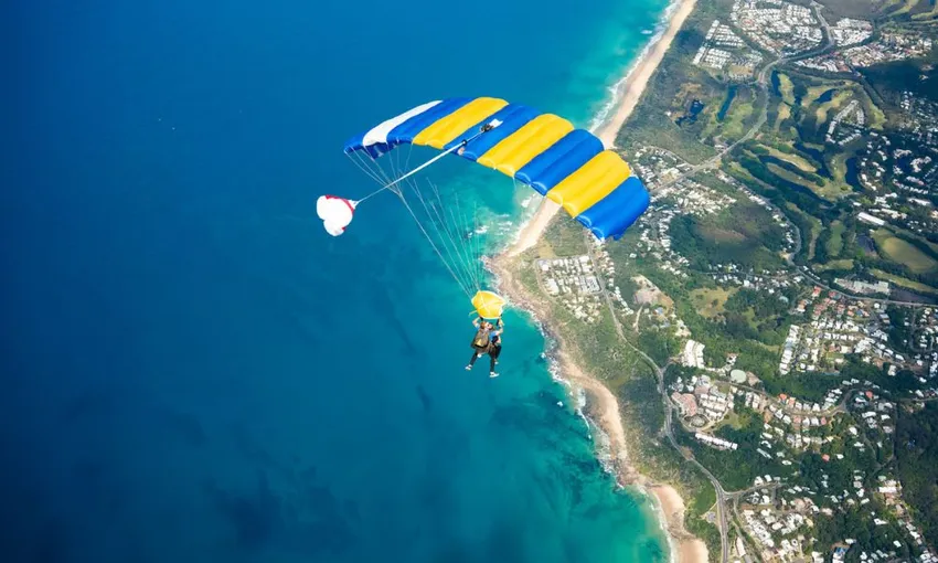 Weekend Tandem Skydive, 13,000ft - Sunshine Coast