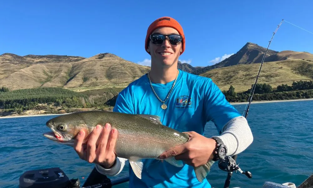 Guided Fishing Tour in Lake Hawea - 6 Hours | Experience Oz + NZ-1