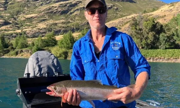 Guided Fishing Tour in Lake Hawea - 6 Hours