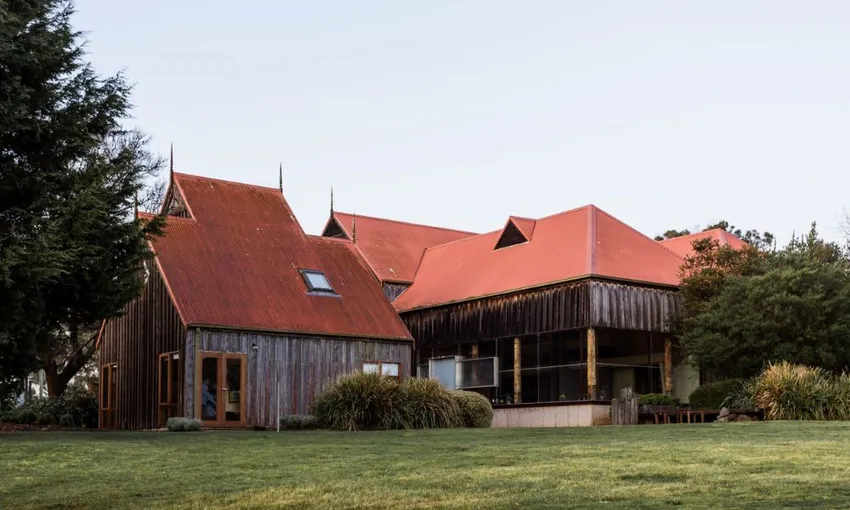 Sparkling Wine Tasting and Vineyard Picnic for 2 | Experience Oz