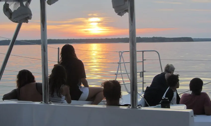 Darwin Sunset Sailing with BBQ Dinner & Drinks | Experience Oz