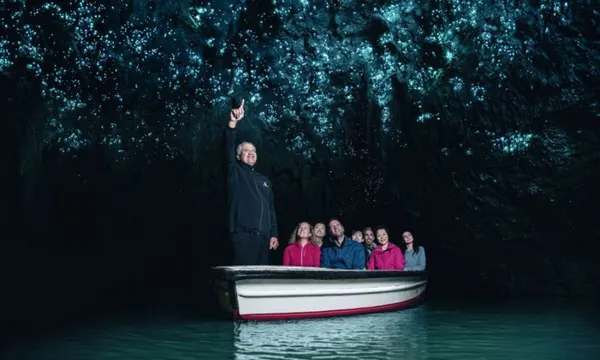 Hobbiton & Waitomo Caves Tour from Auckland