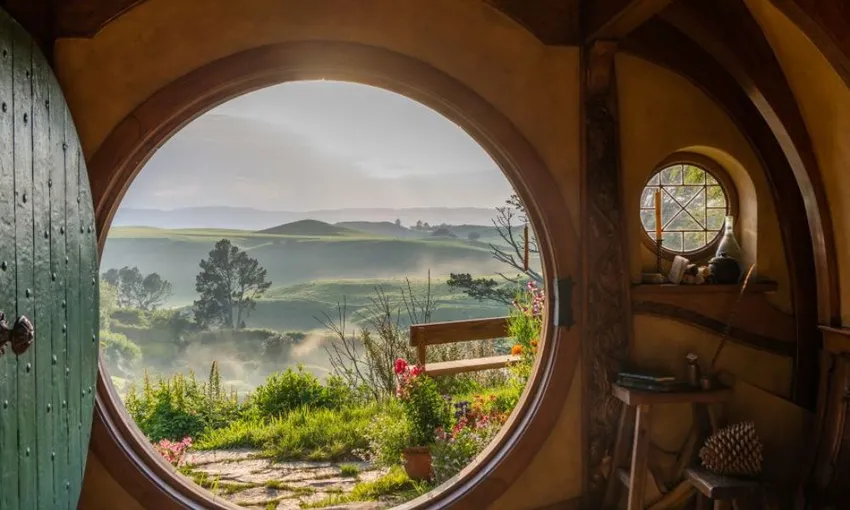 Hobbiton & Wai-O-Tapu Tour from Auckland | Experience Oz + NZ