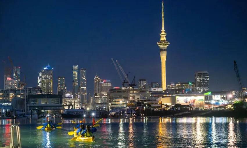 City Lights Night Kayak Tour in Auckland