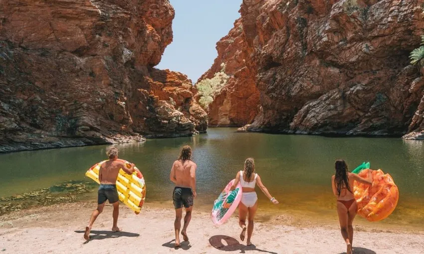 West MacDonnell Ranges Tour from Alice Springs | Experience Oz