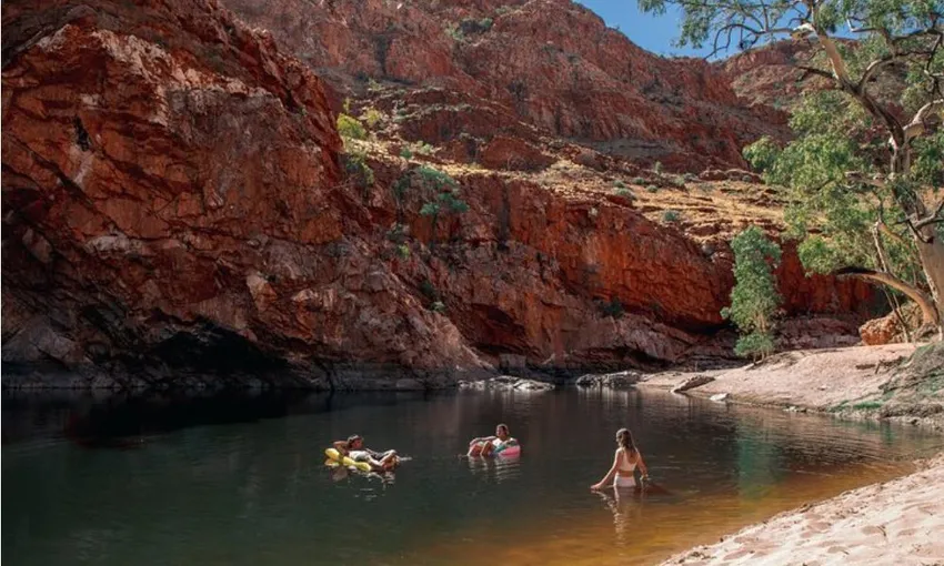West MacDonnell Ranges Tour from Alice Springs | Experience Oz