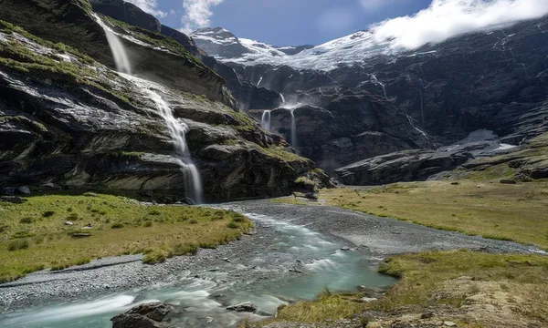 Earnslaw Burn Picnic Helicopter Flight