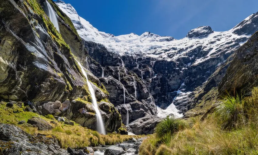 Earnslaw Burn Helicopter Flight with Picnic, 1.5 Hours