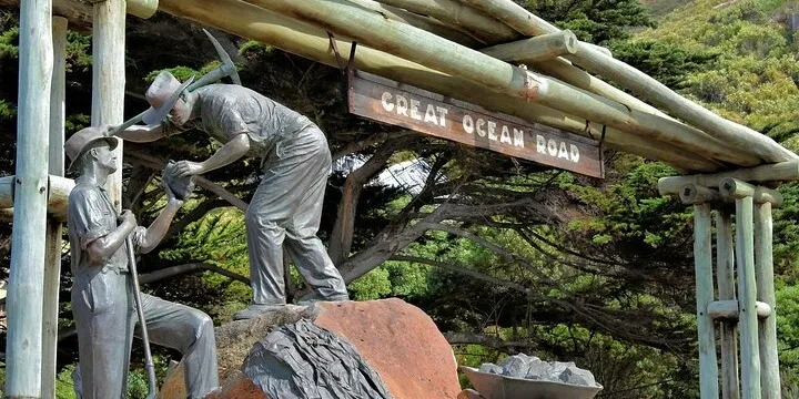 Great Ocean Road & Twelve Apostles Full Day Tour | Experience Oz-3