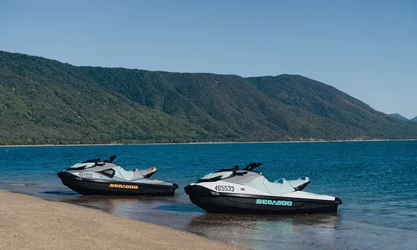 Jetski Cairns 1.5hr Coastline Tour