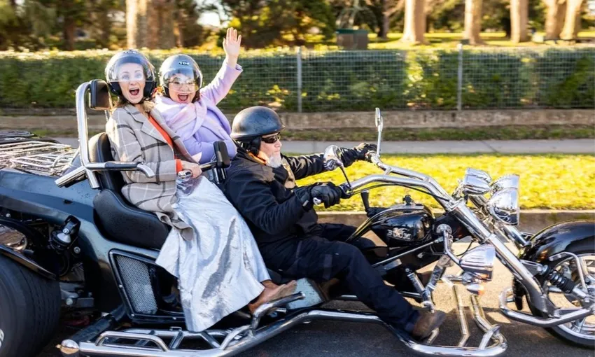 Orange Winery Trike Tour & Gourmet Picnic - For 2 | Experience Oz