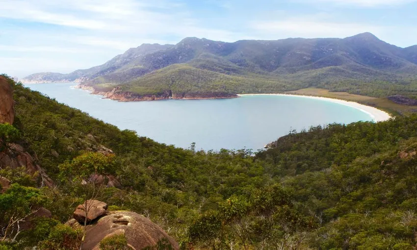 Wine Glass Bay & Freycinet National Park Day Tour | Experience Oz