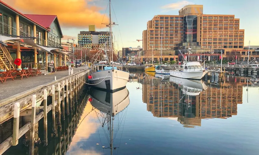 Hobart City Highlights Tour with MONA Entry | Experience Oz