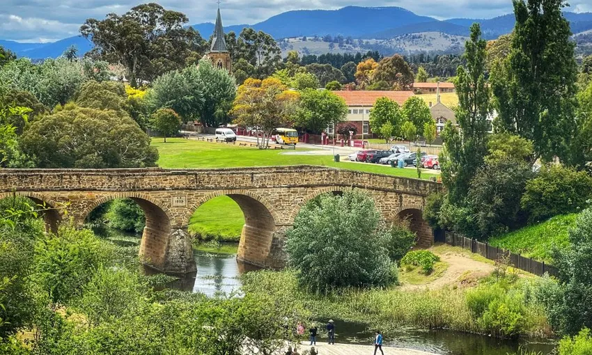 Bonorong Sanctuary & Richmond Village Tour | Experience Oz