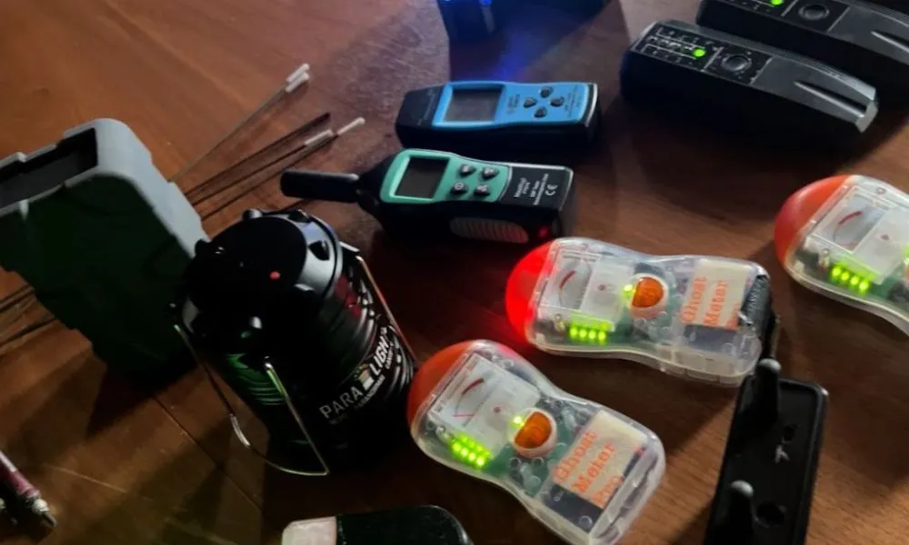 Victoria Hotel Paranormal Investigation & Dinner | Experience Oz-3