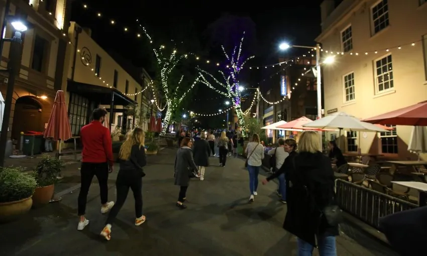 Ghosts, Grog & The Rocks - Haunted Pubs & Cellar Tour