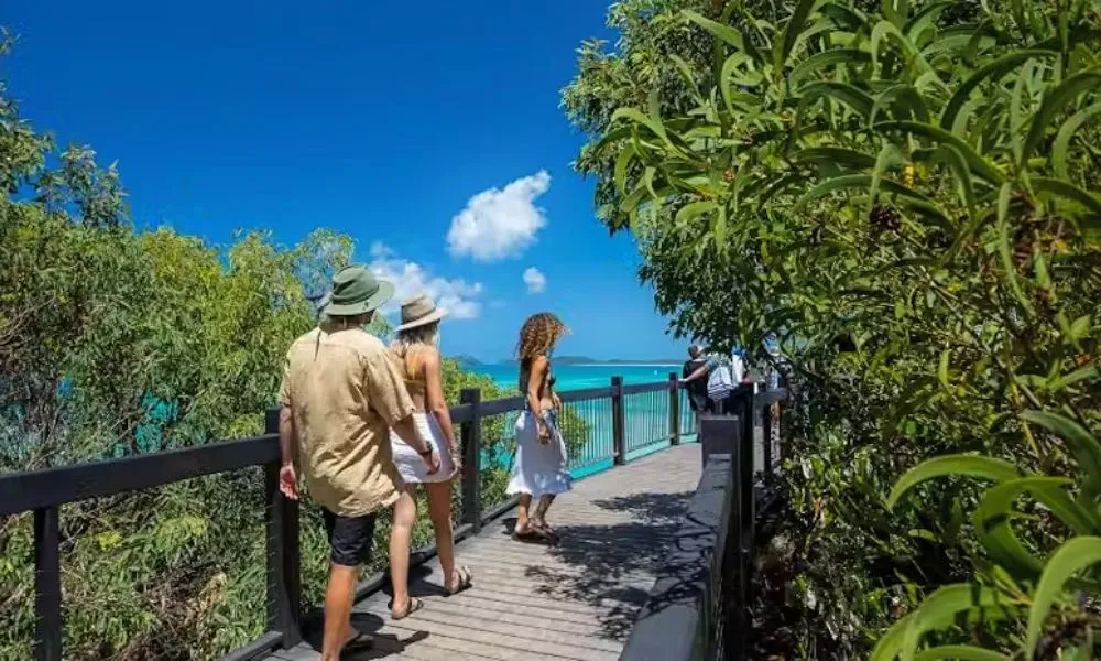 Whitehaven Beach and Hill Inlet Chill and Grill ex Port of Airlie | Experience OZ-3