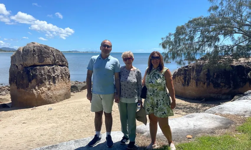 Bowen Beaches and Seafood Tour from Airlie Beach | Experience Oz