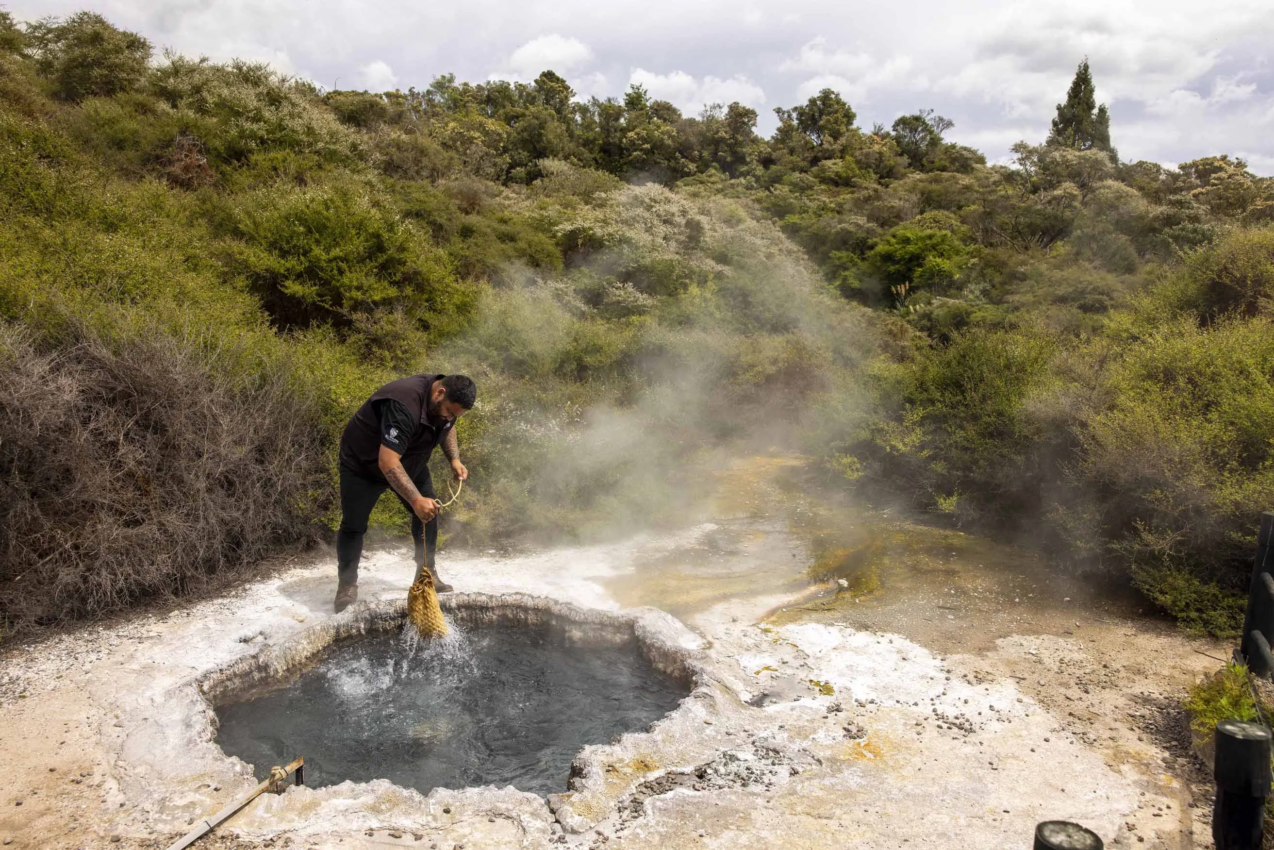 Rotorua Guided Cultural and Geothermal Walk | Experience Oz + NZ-4