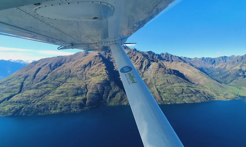 Queenstown Scenic Flight with Air Milford