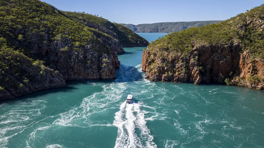 Horizontal Falls and Dampier Peninsula Full Day Tour | Experience Oz