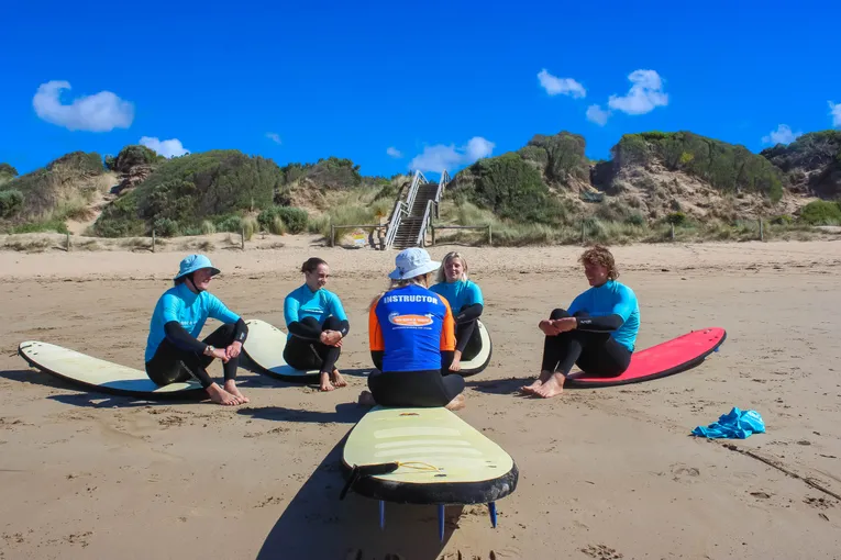 Learn to Surf Course - 3 Lessons & Online Theory | Experience Oz