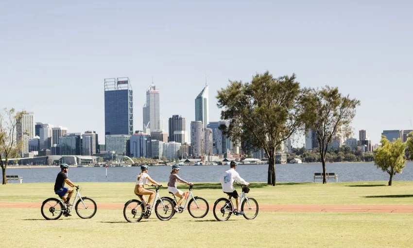 Guided Foreshore Loop Bike Tour, 3 Hours - Perth