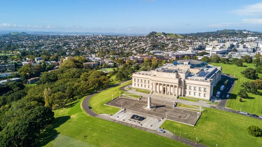 Auckland City & Wild West Coast Day Tour | Experience Oz + NZ