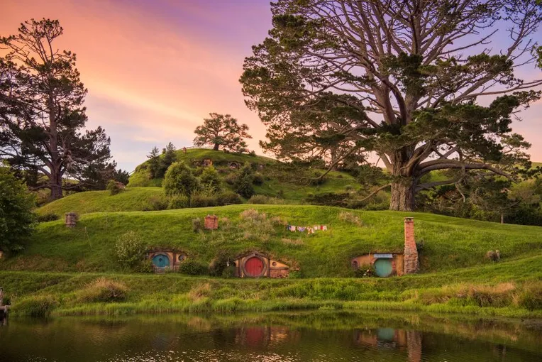 2-Day Hobbiton & Geothermal Wonders Tour | Experience Oz + NZ