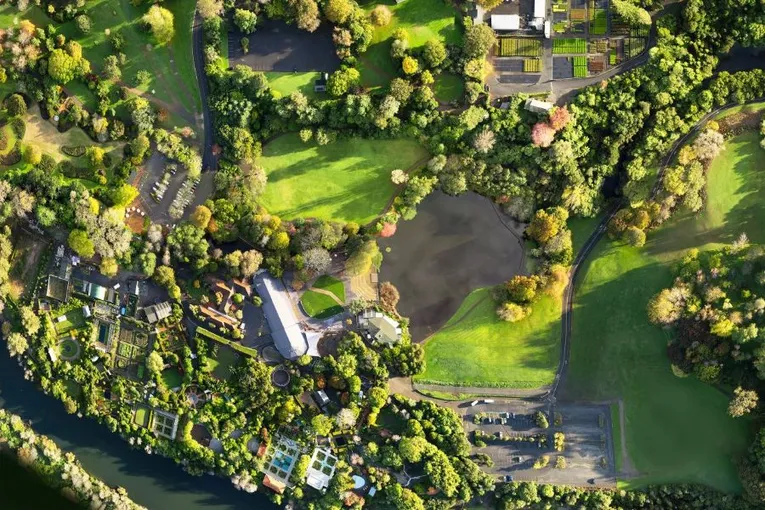 2-Day Hobbiton & Geothermal Wonders Tour | Experience Oz + NZ