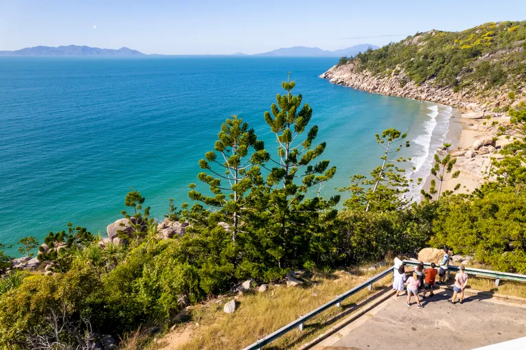 Magnetic Island Tour - Half Day Island Tour | Experience Oz