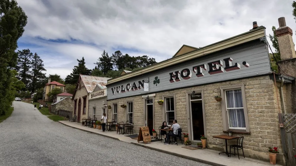 Queenstown to Dunedin with Taieri Gorge Train | Experience Oz + NZ-4