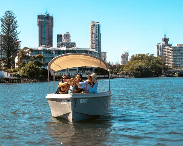 Electric Picnic Boat Hire, 1 Hour - Gold Coast