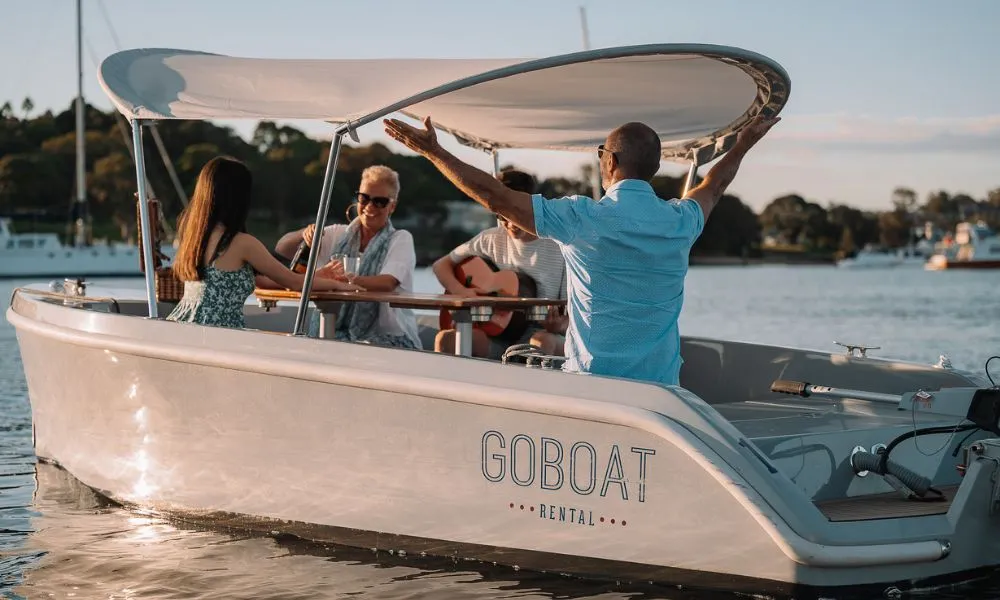 3 Hour Electric Picnic Boat Hire - Cabarita Point