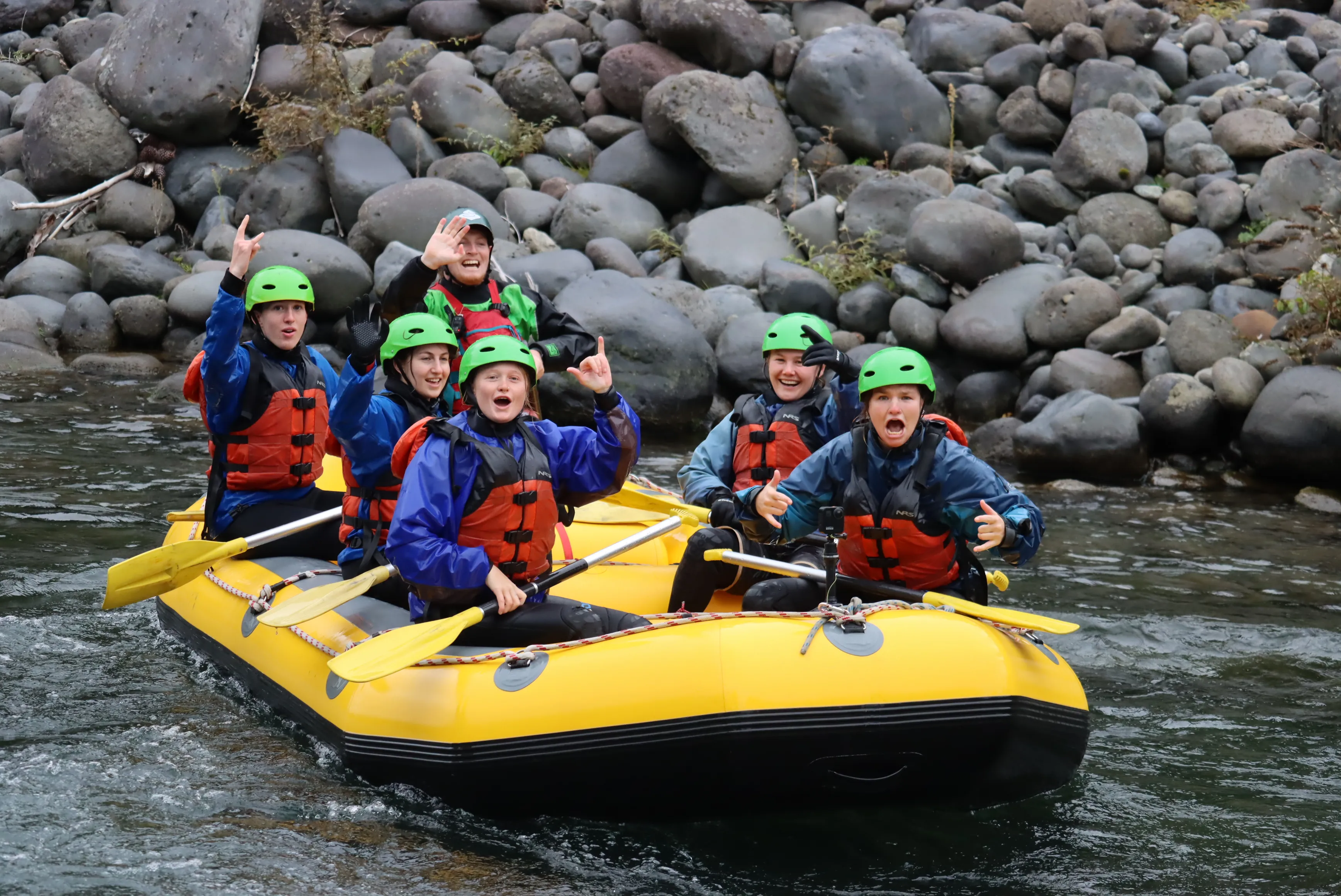 Tongariro River Grade 3 White-Water Rafting | Experience Oz + NZ-2