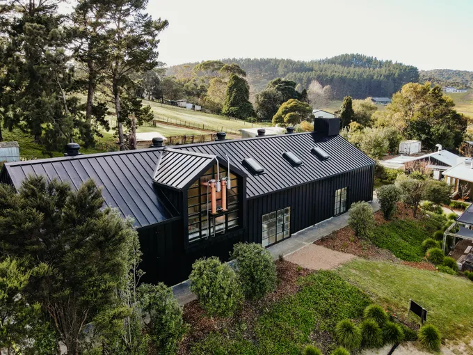 Distillery Tour, Waiheke Island - 1 Hour | Experience Oz + NZ