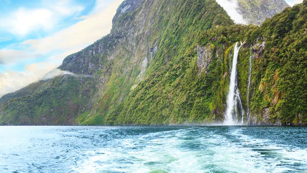 Te Anau to Queenstown with Milford Sound Cruise - Full Day