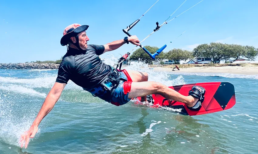 Kitesurfing, 2 Hours Private Beginners Lesson - Brighton