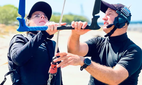 Kitesurfing, 2 Hours Private Beginners Lesson - Brighton