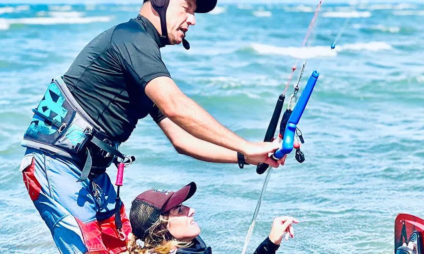 Kitesurfing, 2 Hours Private Beginners Lesson - Brighton