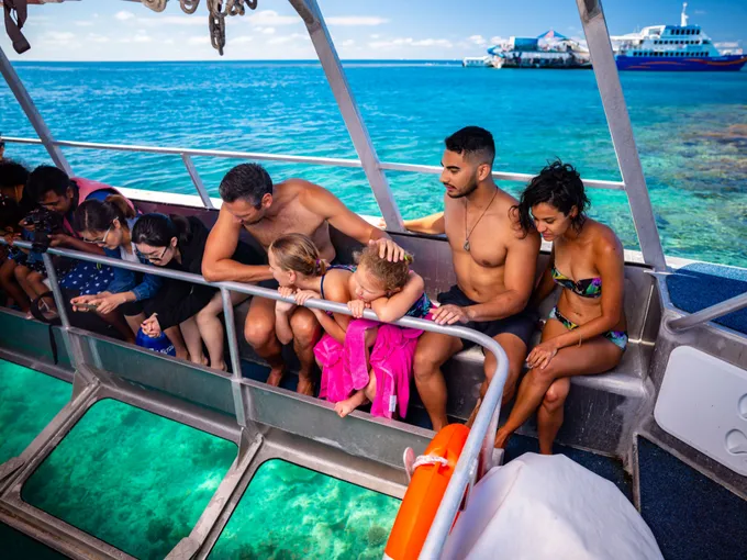 Great Barrier Reef One-Way Helicopter Flight, Pontoon Tour & Return Cruise | Experience Oz