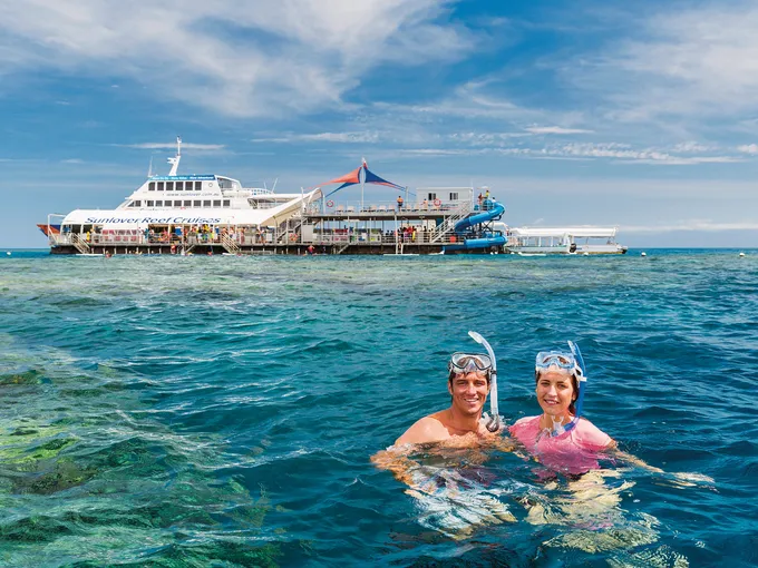 Great Barrier Reef One-Way Helicopter Flight, Pontoon Tour & Return Cruise | Experience Oz