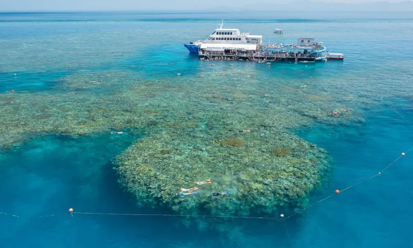 Great Barrier Reef Pontoon Day & 10 Minute Helicopter Flight