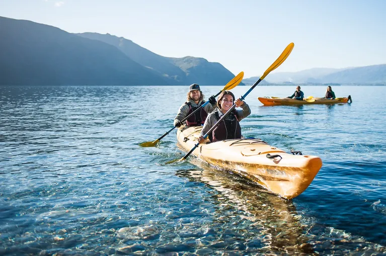 Lake Wānaka Guided Kayak Tour - 3 Hours | Experience Oz + NZ