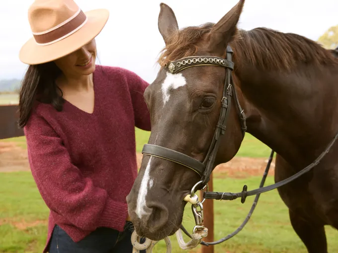 Horse Ride & Wine Tasting, 2 Hours - For 2 | Experience Oz